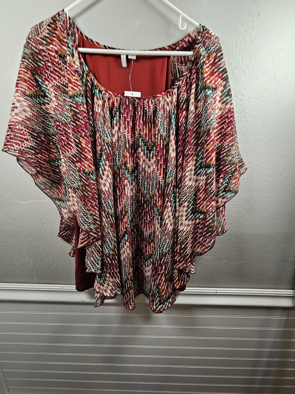 C Multicolor Flutter Sleeve Blouse with Red Liner
